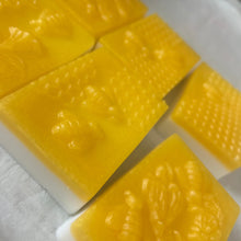 Load image into Gallery viewer, Raw Honey &amp; Honeysuckle